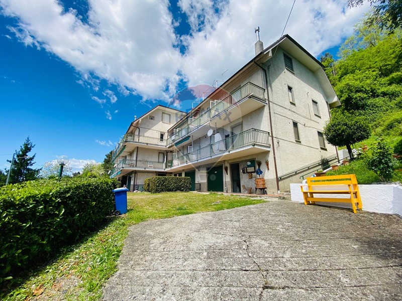 Quadrilocale in Vendita a Carrodano, 99'000€, 95 m²