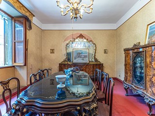 Casa Indipendente in Vendita a Ozieri, 199'900€, 374 m²