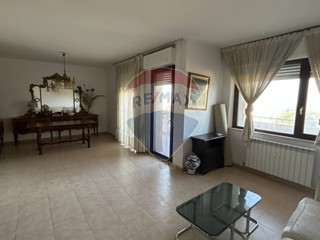 Appartamento in Vendita a Sassari, 169'900€, 138 m²