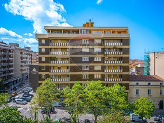 Appartamento in Vendita a Sassari, 136'000€, 90 m²