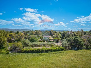 Villa in Vendita a Sorso, 325'000€, 164 m²