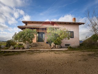 Villa in Vendita a Olmedo, 545'000€, 346 m²