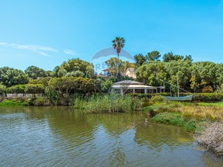 Immobile commerciale in Vendita a Alghero, 299'000€, 280 m²