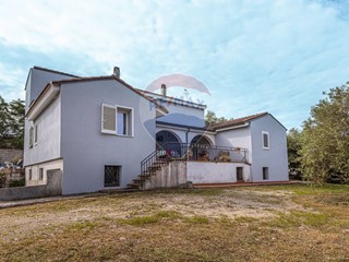 Casa Indipendente in Vendita a Sassari, 249'900€, 191 m²