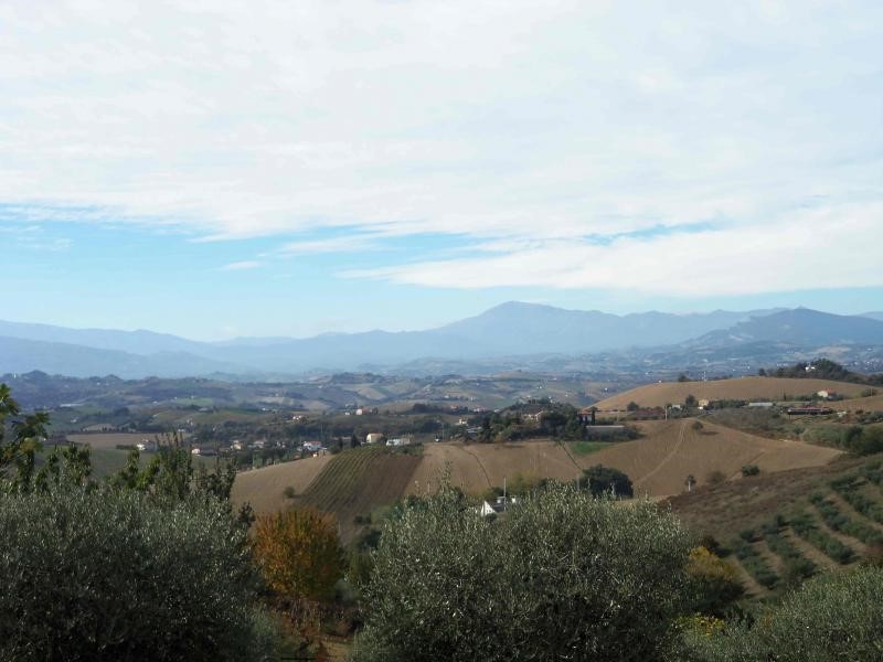 Terreno edificabile in Vendita a Acquaviva Picena, 45'000€, 642 m²