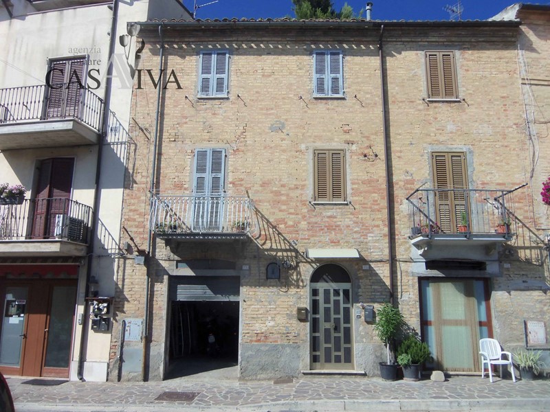 Quadrilocale in Vendita a Acquaviva Picena, 60'000€, 100 m²
