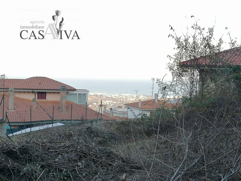 Terreno edificabile in Vendita a Acquaviva Picena, 55'000€, 700 m²