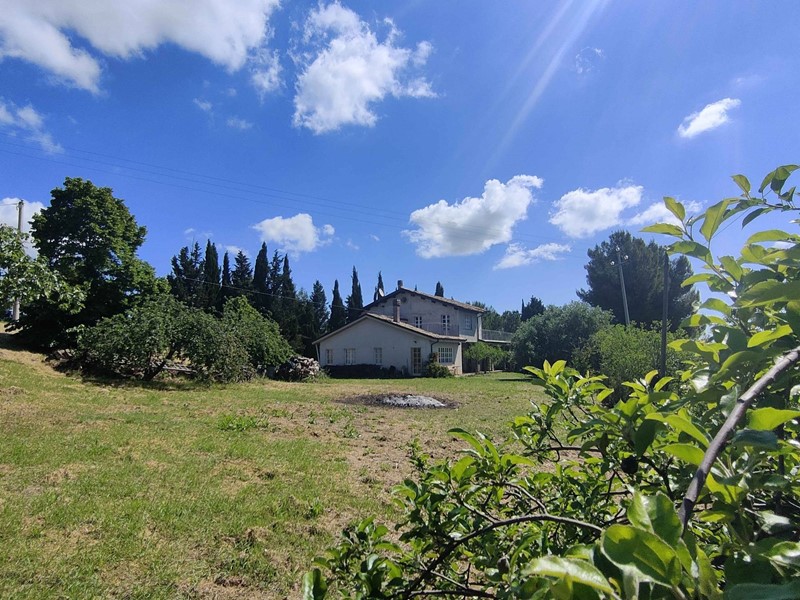 Rustico in Vendita a Acquaviva Picena, 470'000€, 280 m²