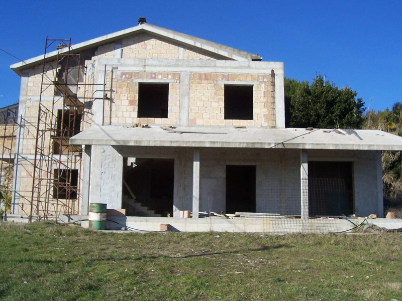 Villa in Vendita a Acquaviva Picena, 250'000€, 310 m²