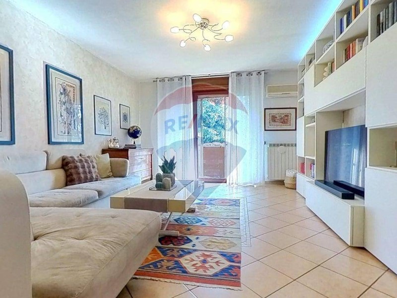 Quadrilocale in Vendita a Rozzano, 319'000€, 138 m²