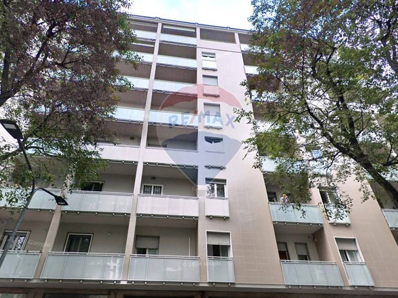 Trilocale in Affitto a Milano, 1'490€, 95 m²