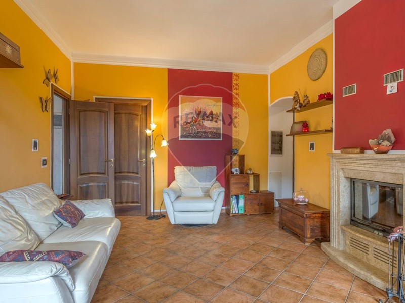 Appartamento in Vendita a Pontedassio, 150'000€, 125 m²