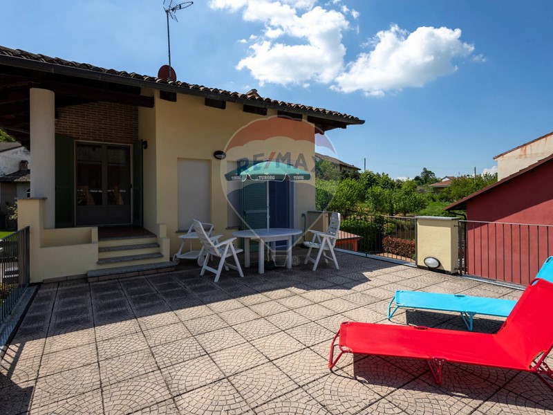 Casa Semi Indipendente in Vendita a Baldissero d'Alba, 329'000€, 250 m²