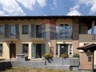 Casa Semi Indipendente in Vendita a Baldissero d'Alba, 329'000€, 250 m²