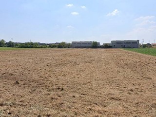Terreno agricolo in Vendita a Concorezzo, 150'000€, 14450 m²