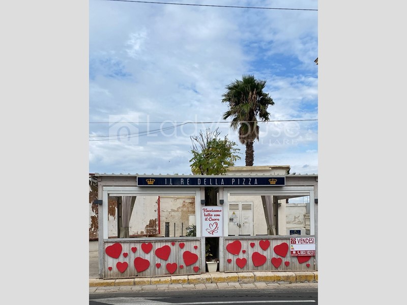 Attività commerciale in Vendita a Gallipoli, 55'000&euro;, 72 m²