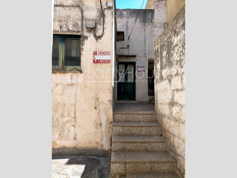 Casa Indipendente in Vendita a Tuglie, 35'000€, 83 m²