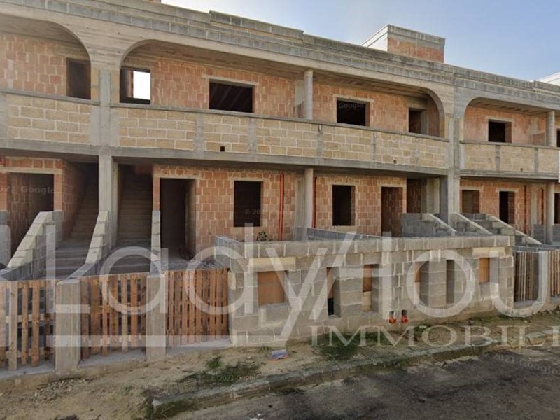 Casa Semi Indipendente in Vendita a Alezio, 150'000€, 90 m²