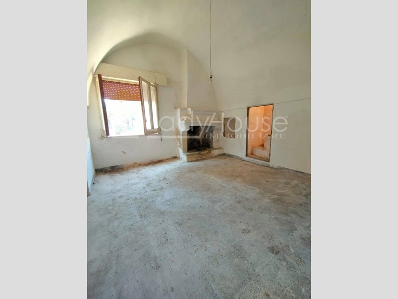 Villa in Vendita a Tuglie, 95'000€, 169 m²