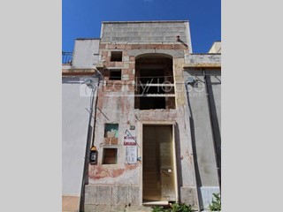 Rustico in Vendita a Sannicola, 55'000€, 100 m²