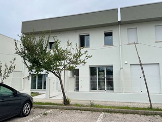 Casa Indipendente in Vendita a Pesaro, 320'000&euro;, 115 m²