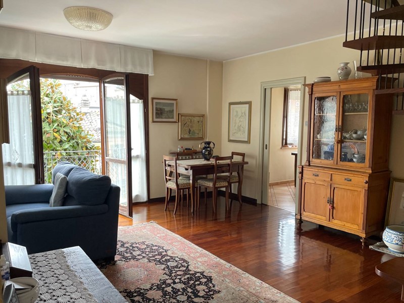 Quadrilocale in Vendita a Pesaro, 380'000&euro;, 140 m²