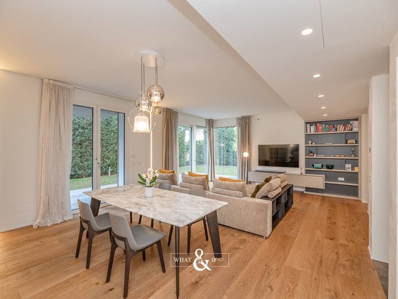 Villa in Vendita a Monza, 1'390'000€, 260 m²