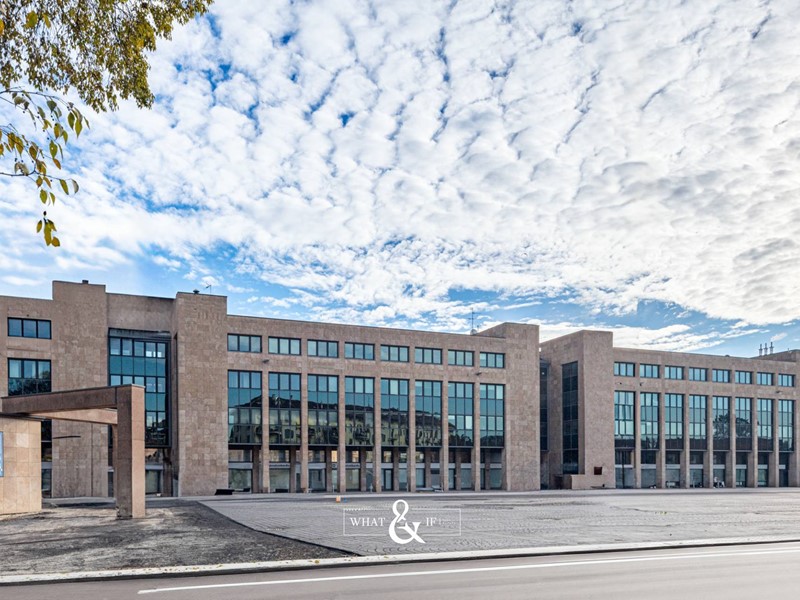 Ufficio in Vendita a Monza, 320'000€, 136 m²