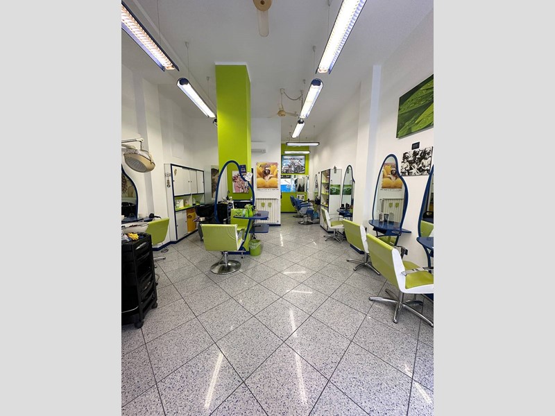 Immobile commerciale in Vendita a Trieste, 73'000€, 52 m²
