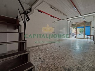Immobile commerciale in Vendita a Caserta, 45'000€, 48 m²