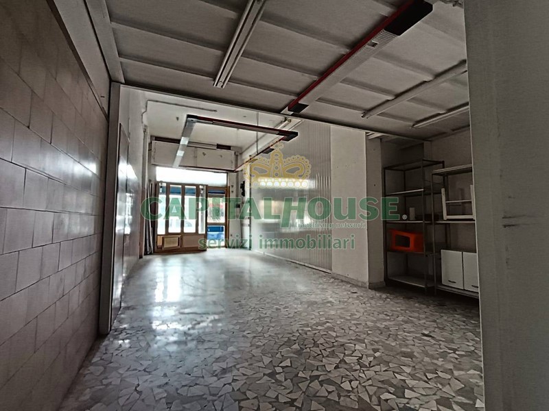 Immobile commerciale in Vendita a Caserta, 40'000€, 45 m²