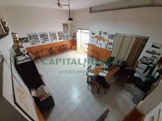 Immobile commerciale in Affitto a Caserta, 380€, 60 m²