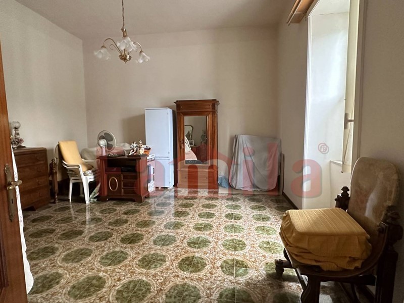 Negozio in Affitto a Mugnano del Cardinale, 480€, 80 m²