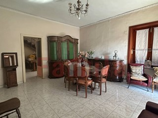 Casa Indipendente in Vendita a Mugnano del Cardinale, 99'000€, 268 m²