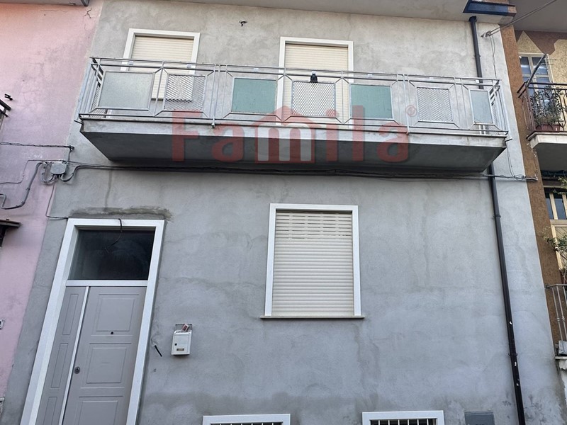 Casa Indipendente in Vendita a Baiano, 74'000€, 124 m²