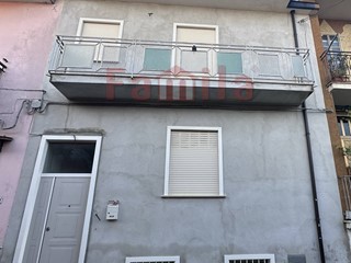 Casa Indipendente in Vendita a Baiano, 74'000€, 124 m²