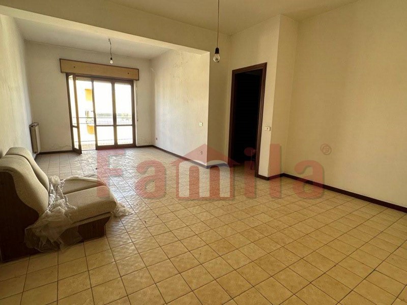 Quadrilocale in Vendita a Sperone, 75'000&euro;, 95 m²