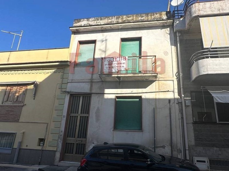Casa Indipendente in Vendita a Baiano, 48'000€, 140 m²