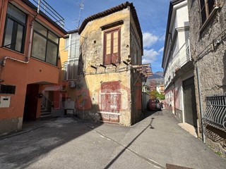 Casa Indipendente in Vendita a Avella, 29'500&euro;, 60 m²
