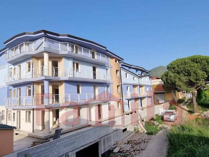 Trilocale in Vendita a Mugnano del Cardinale, 56'000€, 100 m²