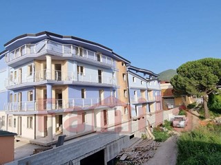 Trilocale in Vendita a Mugnano del Cardinale, 56'000€, 100 m²