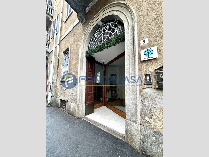 Attività commerciale in Vendita a Legnano, 130'000€, 90 m²