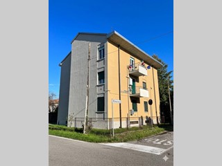 Bilocale in Vendita a Parabiago, 86'000&euro;, 57 m²