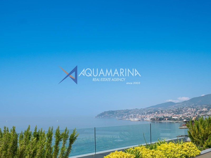 Trilocale in Vendita a Sanremo, 100 m²