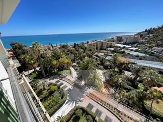 Bilocale in Vendita a Bordighera, 365'000€, 65 m²