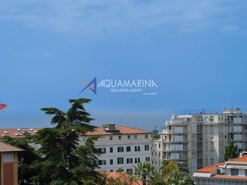Trilocale in Vendita a Sanremo, 450'000€, 110 m²