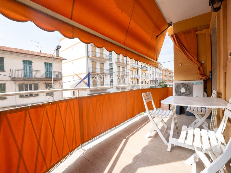 Quadrilocale in Vendita a Bordighera, 320'000€, 100 m²