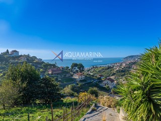 Villa in Vendita a Sanremo, 590'000€, 220 m²