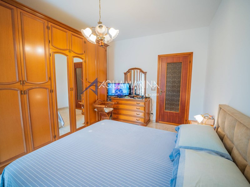 Trilocale in Vendita a Camporosso, 165'000€, 71 m²