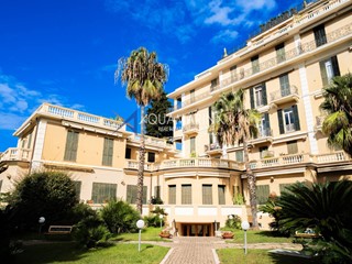 Trilocale in Vendita a Bordighera, 138 m²